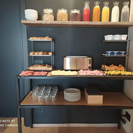 B&B Casa Pezzo 카스텔누보델가다