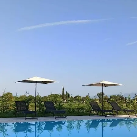 Casa Pezzo 카스텔누보델가다