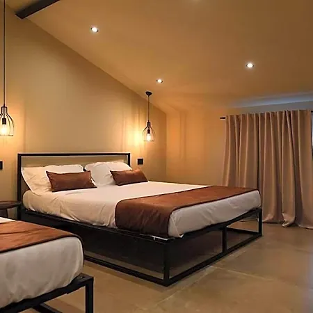 Casa Pezzo 4* كاستلْنْيوفو ديل غارد